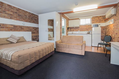 Tally Ho Motor Inn - St Kilda Accommodation 0
