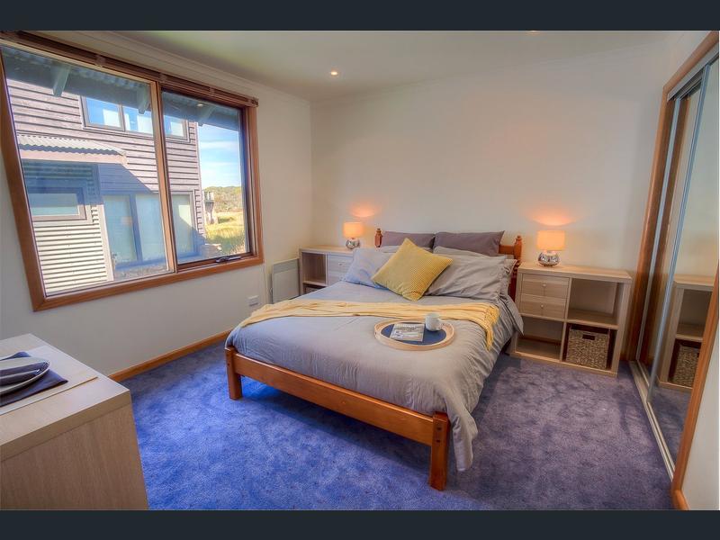 Cobungra VIC St Kilda Accommodation