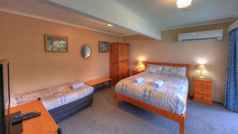 The 2C's Bed & Breakfast - St Kilda Accommodation 0