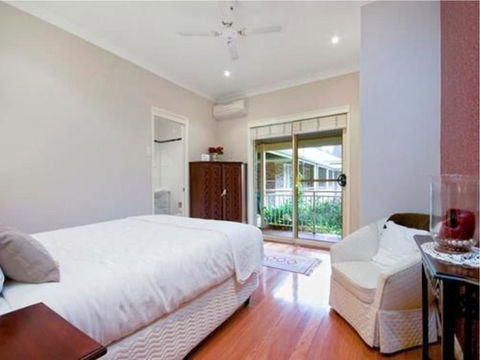 The Acreage Luxury B&B And Guesthouse - St Kilda Accommodation 0