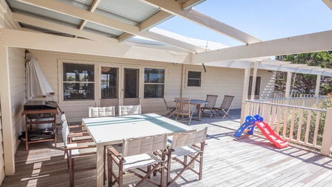 The Banksia - 3 Banksia Court, Normanville - St Kilda Accommodation 3