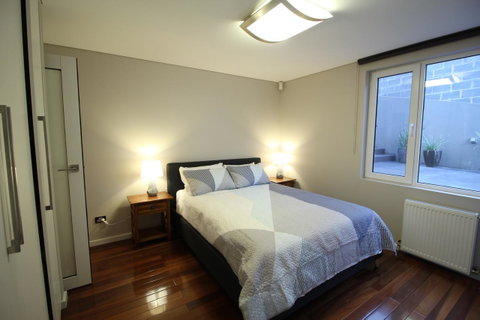 Sunny 3 Bedroom Apartment In Sandy Bay - St Kilda Accommodation 4