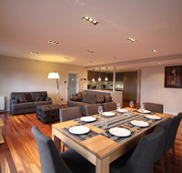 Sunny 3 Bedroom Apartment in Sandy Bay - St Kilda Accommodation