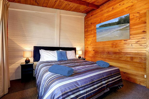 Stewarts Bay Lodge - St Kilda Accommodation 37