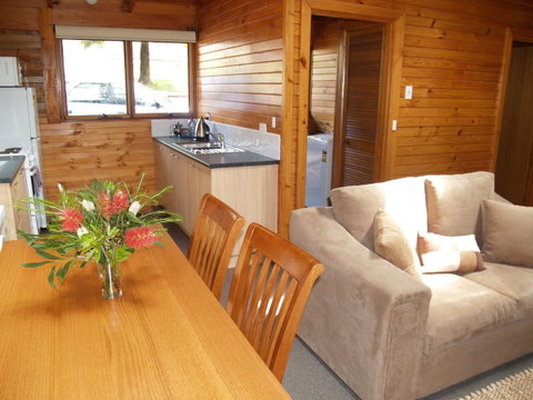 Stewarts Bay Lodge - St Kilda Accommodation 25