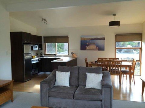 Stewarts Bay Lodge - St Kilda Accommodation 35
