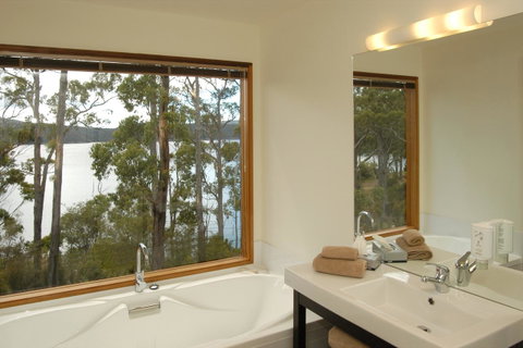 Stewarts Bay Lodge - St Kilda Accommodation 28