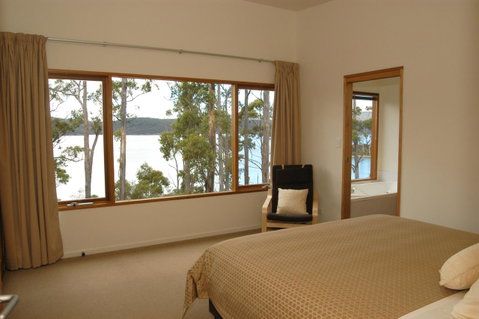 Stewarts Bay Lodge - St Kilda Accommodation 27