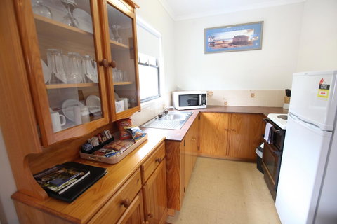 The Fox And Hounds Historic Hotel - St Kilda Accommodation 4