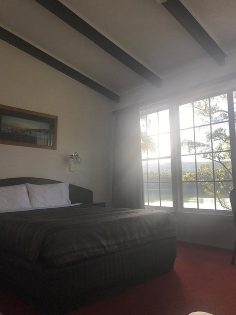 The Fox And Hounds Historic Hotel - St Kilda Accommodation 15