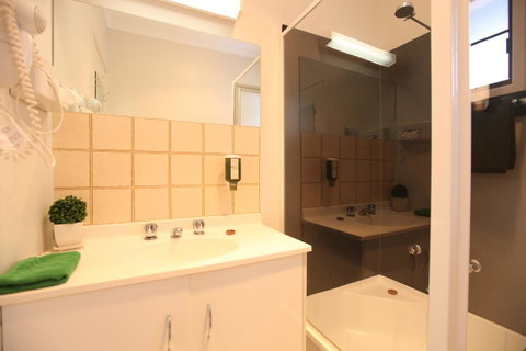 The Fox And Hounds Historic Hotel - St Kilda Accommodation 31