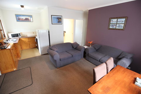 The Fox And Hounds Historic Hotel - St Kilda Accommodation 18