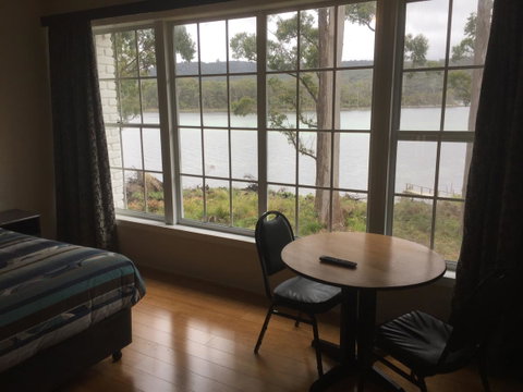 The Fox And Hounds Historic Hotel - St Kilda Accommodation 5