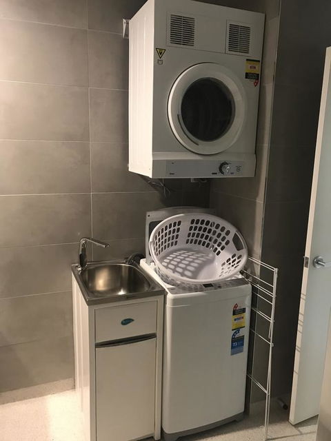 Risdon Brook Hotel - St Kilda Accommodation 8