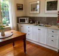 Sandy Bay Cottage - St Kilda Accommodation