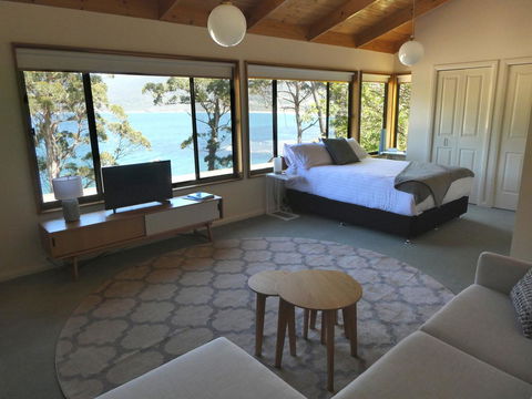 Osprey Lodge & Bungalow - St Kilda Accommodation 13