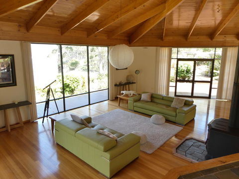 Osprey Lodge & Bungalow - St Kilda Accommodation 7