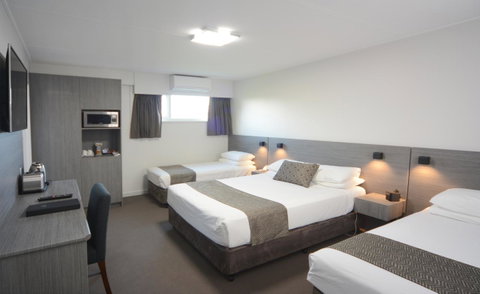 Bridge Hotel - St Kilda Accommodation 1