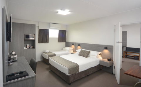 Bridge Hotel - St Kilda Accommodation 2