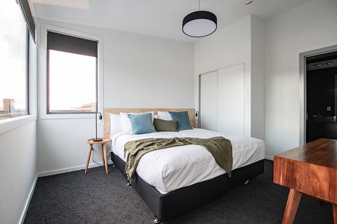 Change Overnight - St Kilda Accommodation 34