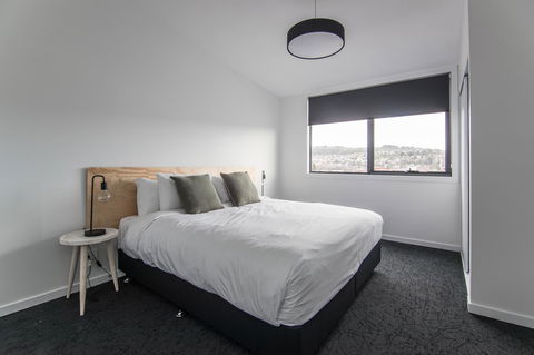Change Overnight - St Kilda Accommodation 6