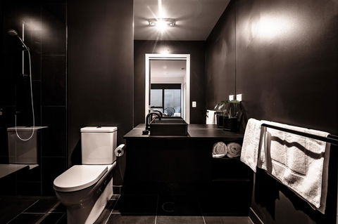 Change Overnight - St Kilda Accommodation 25