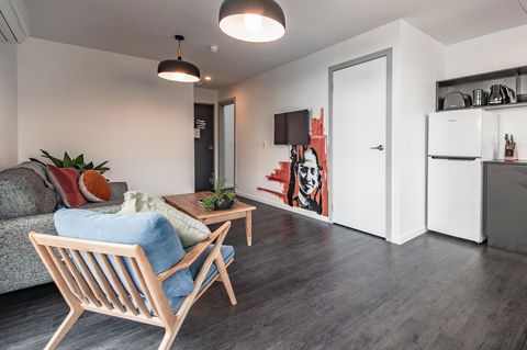 Change Overnight - St Kilda Accommodation 29