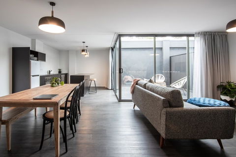 Change Overnight - St Kilda Accommodation 23