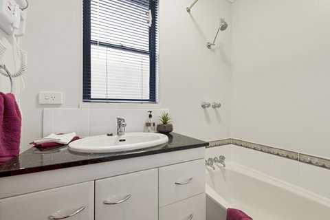 Aruba Apartments - St Kilda Accommodation 5