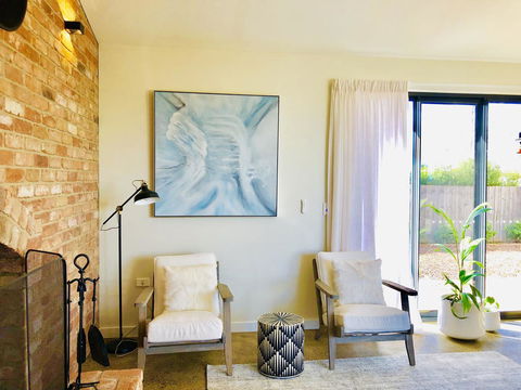 EMBRACING EVANDALE - Hosted By L'Abode Accommodation - St Kilda Accommodation 9