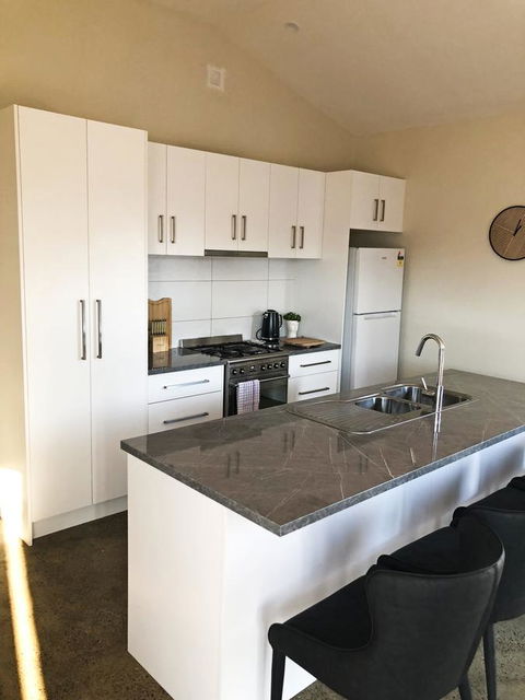 EMBRACING EVANDALE - Hosted By L'Abode Accommodation - St Kilda Accommodation 19