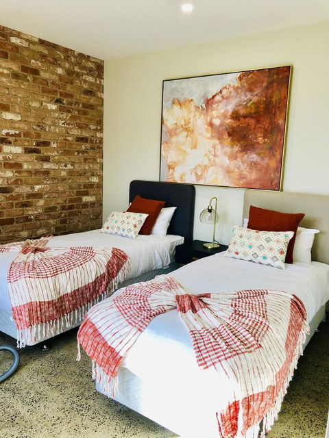EMBRACING EVANDALE - Hosted By L'Abode Accommodation - St Kilda Accommodation 4