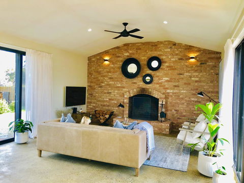 EMBRACING EVANDALE - Hosted By L'Abode Accommodation - St Kilda Accommodation 7