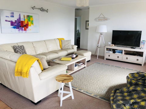 BAY OF FIRES SEACHANGE Ocean Frontage - St Kilda Accommodation 13