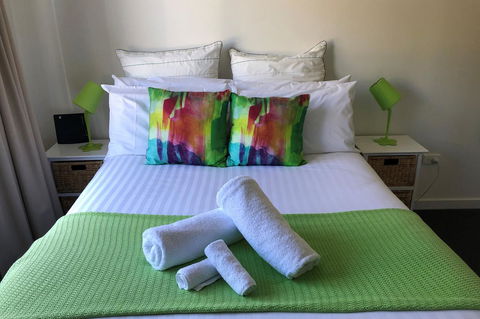 BAY OF FIRES SEACHANGE Ocean Frontage - St Kilda Accommodation 7