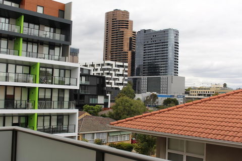 Poplar Box Hill Apartment - St Kilda Accommodation 1