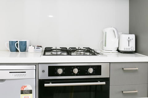 Poplar Box Hill Apartment - St Kilda Accommodation 14