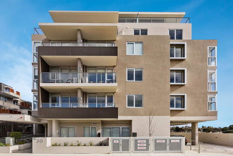 Poplar Box Hill Apartment - St Kilda Accommodation 12