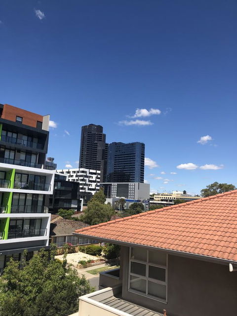 Poplar Box Hill Apartment - St Kilda Accommodation 10