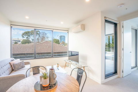 Poplar Apartments - St Kilda Accommodation 6