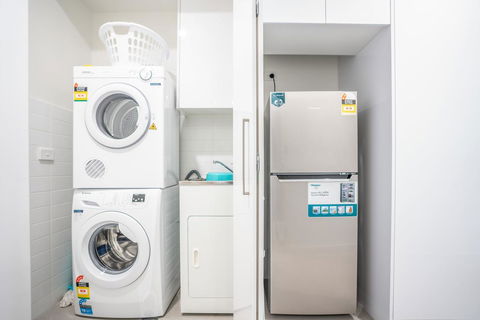 Poplar Apartments - St Kilda Accommodation 17