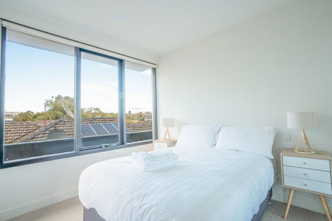 Poplar Apartments - St Kilda Accommodation 5