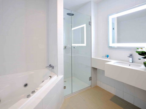 Novotel Melbourne Glen Waverley - St Kilda Accommodation 4