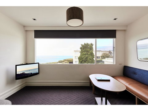 Hotel Sorrento - St Kilda Accommodation 9