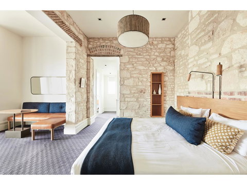 Hotel Sorrento - St Kilda Accommodation 2