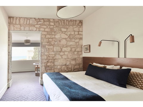 Hotel Sorrento - St Kilda Accommodation 10
