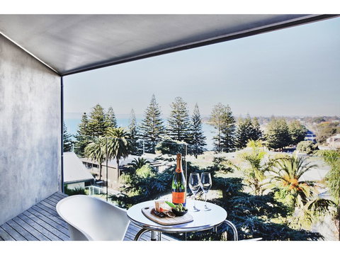 Hotel Sorrento - St Kilda Accommodation 25