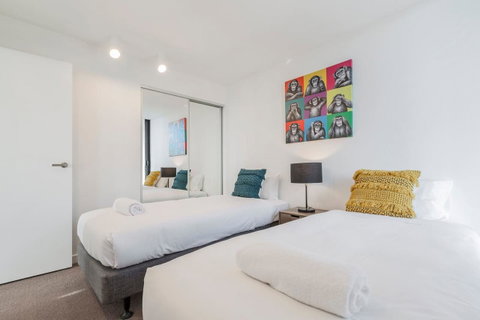 2Bedroom Apartment With Views In Docklands Next To CBD & Marvel Stadium - St Kilda Accommodation 11