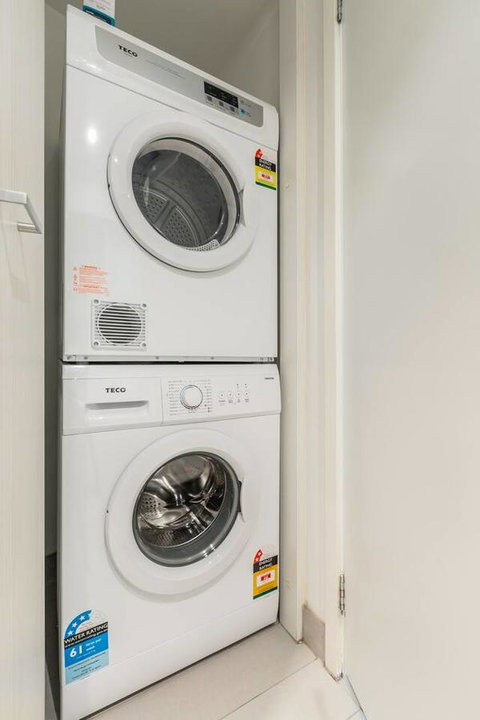 2Bedroom Apartment With Views In Docklands Next To CBD & Marvel Stadium - St Kilda Accommodation 7