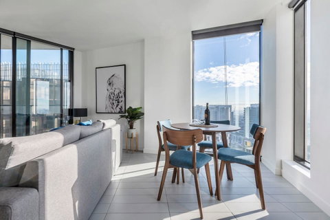 2Bedroom Apartment With Views In Docklands Next To CBD & Marvel Stadium - St Kilda Accommodation 4